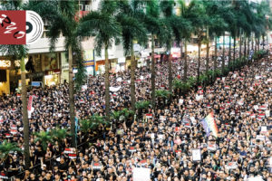 香港でデモ