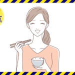 健康的なご飯を食べる女性
