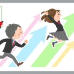 ジャンプしている女の子と、走る男の子