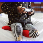 ゲームをする子ども