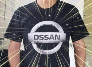 「NISSAN(ニッサン)」のロゴに「OSSAN(おっさん)」と書かれたTシャツ