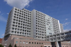 病院の建物の外観