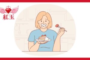 この画像は、ケーキを食べたい気持ちを必死に抑えようと食事制限（ダイエット）に励む人物の葛藤を描いたイラストです。 描かれている主な要素 中央の人物：青いシャツを着た人物が、口に「×」の形でテープを貼られ、困惑・我慢しているような表情を浮かべています。 食べ物：手にショートケーキが乗った皿を持ち、反対の手にはフォークで一口分すくったケーキ（またはトッピングのチェリー）を持っています。 背景：キッチンのような室内がシンプルな線画で描かれています。